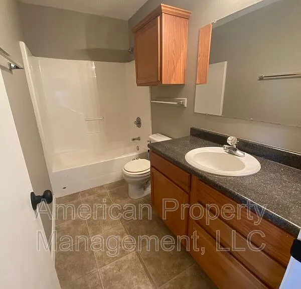 4716 NE Wisconsin St — Photo 14