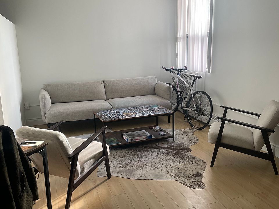 1st image of 798 Richmond St W #334