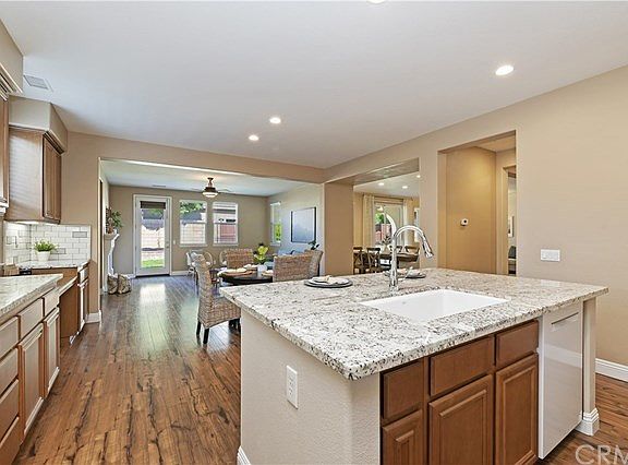 4th image of 27890 Watermark Dr
