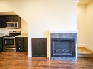 610 SE Spokane St UNIT 3, Portland, OR 97202