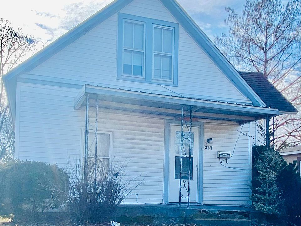 327 Highland St, Carrollton, IL 62016 Zillow