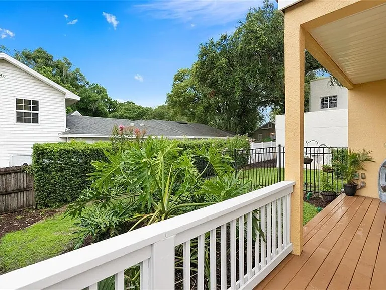 828 Ellwood Ave #J — Photo 30