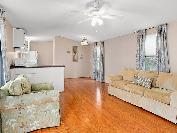 2nd image of 35945 Johnson Ln