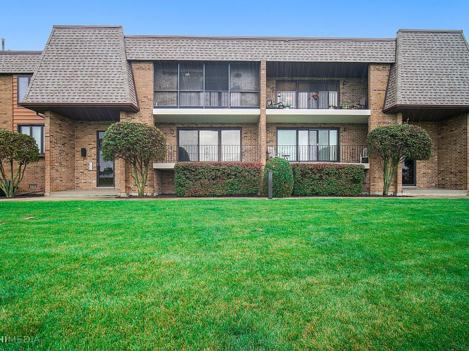 1st image of 15712 Deerfield Ct Unit 1S