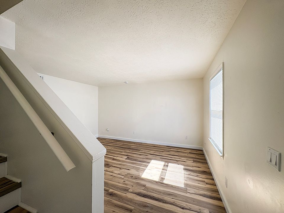 1st image of 70 E 18th St APT D