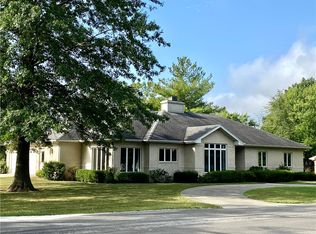 311 W 10th St, Neoga, IL 62447