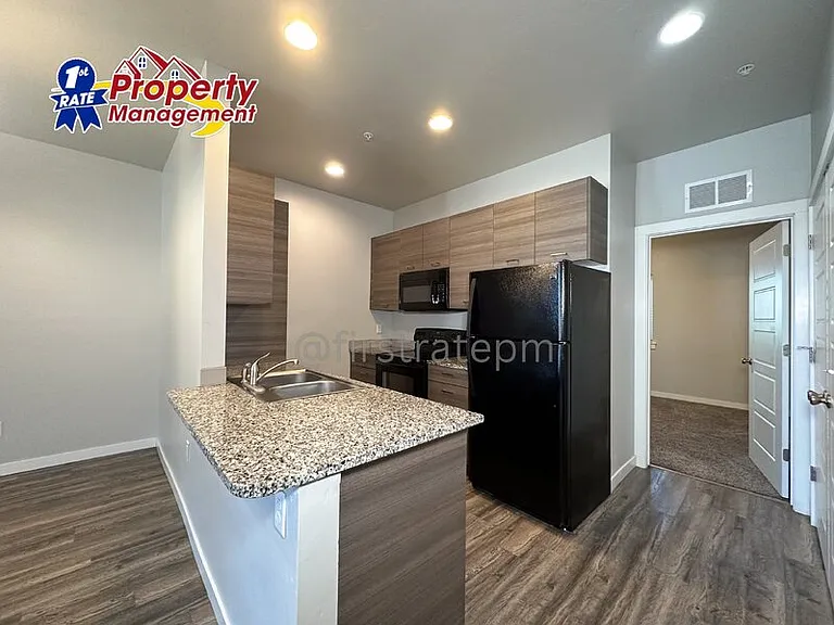 605 W Pine Ave #A2 — Photo 8