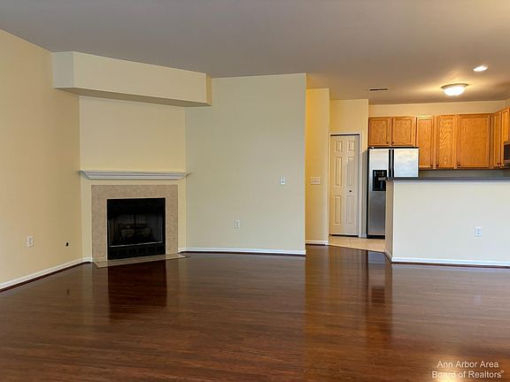 4th image of 3145 Primrose Ln