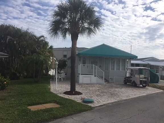 3rd image of 330 Nettles Blvd