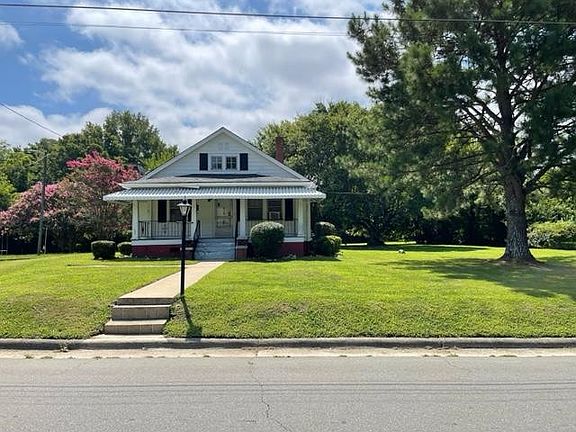 2nd image of 104 Peace St