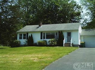 517 Mountain View Ave, Hurley, NY 12443