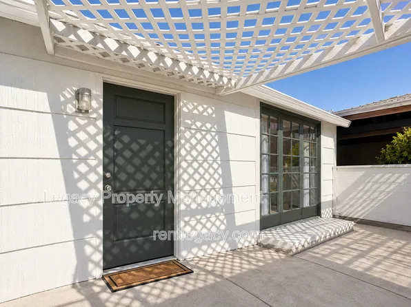 3617 Willow St APT B, Sacramento, CA 95838