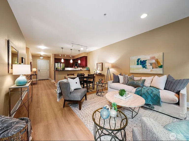 51 Pine St #202 — Photo 13