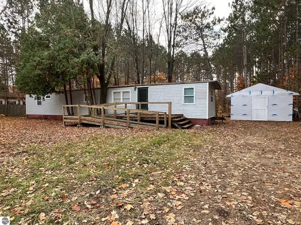 2830 North Dr, Traverse City, MI 49685