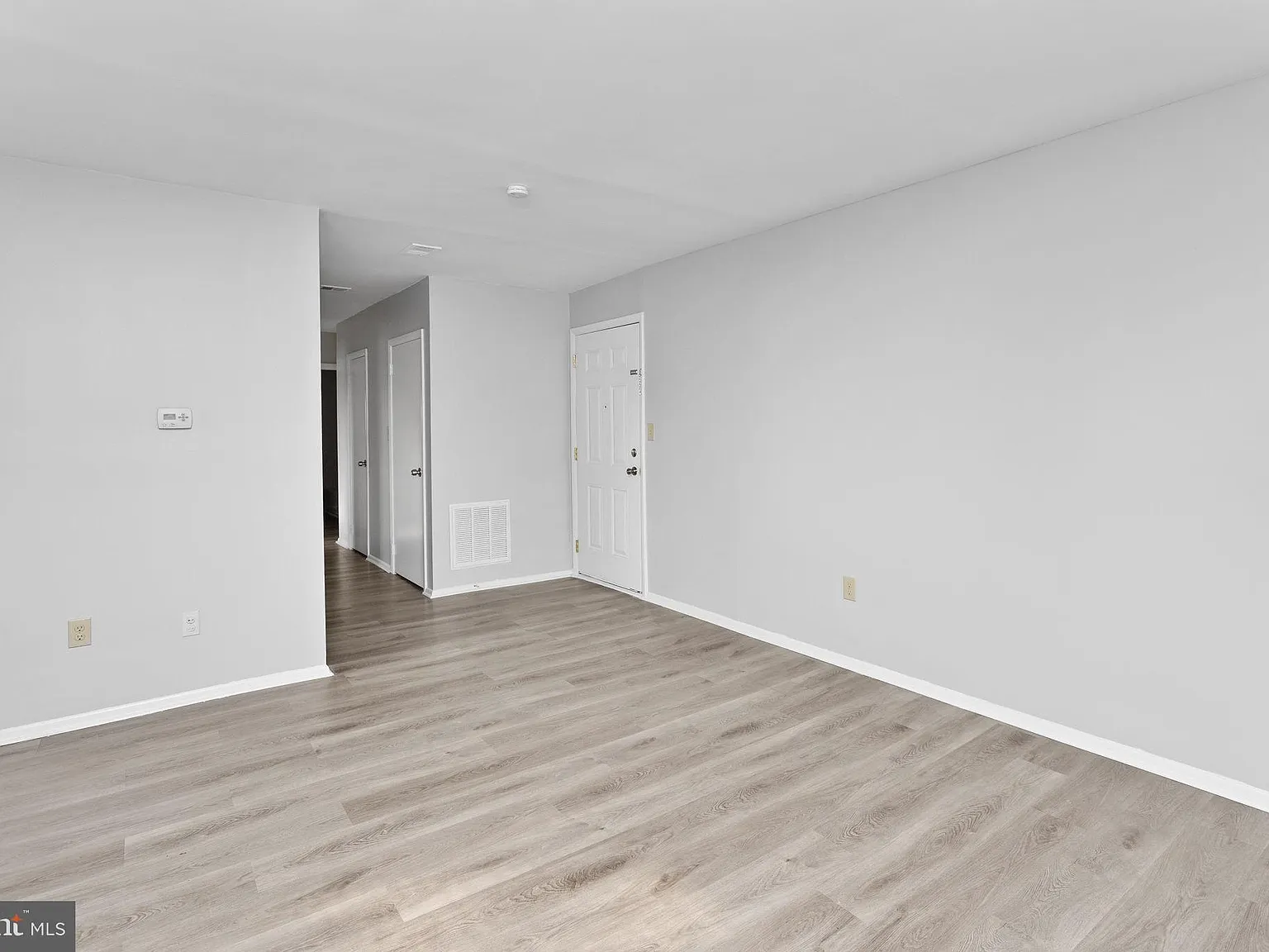 1 bed, 774 sqft, $1,600 — Photo 4