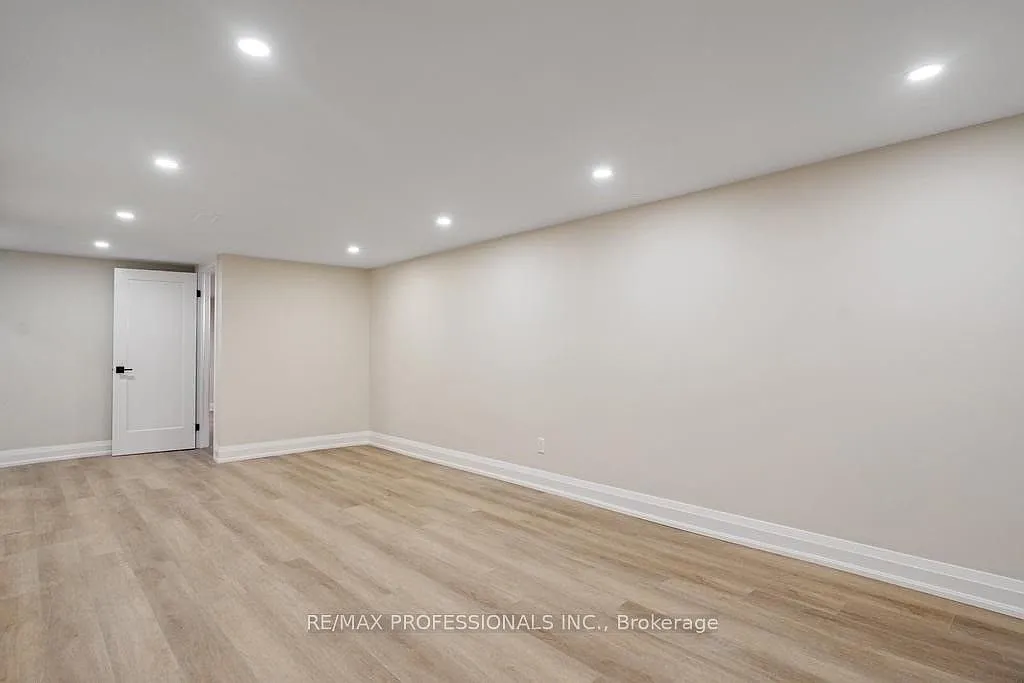 1 bed, $1,799 — Photo 3