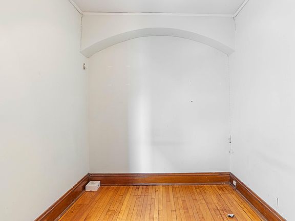 4th image of 3748 N Paulina St #1