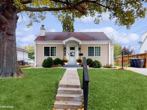 1414 Royer St, Des Moines, IA 50316
