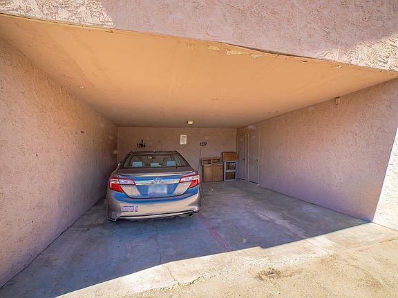 2nd image of 1277 W 20th Pl