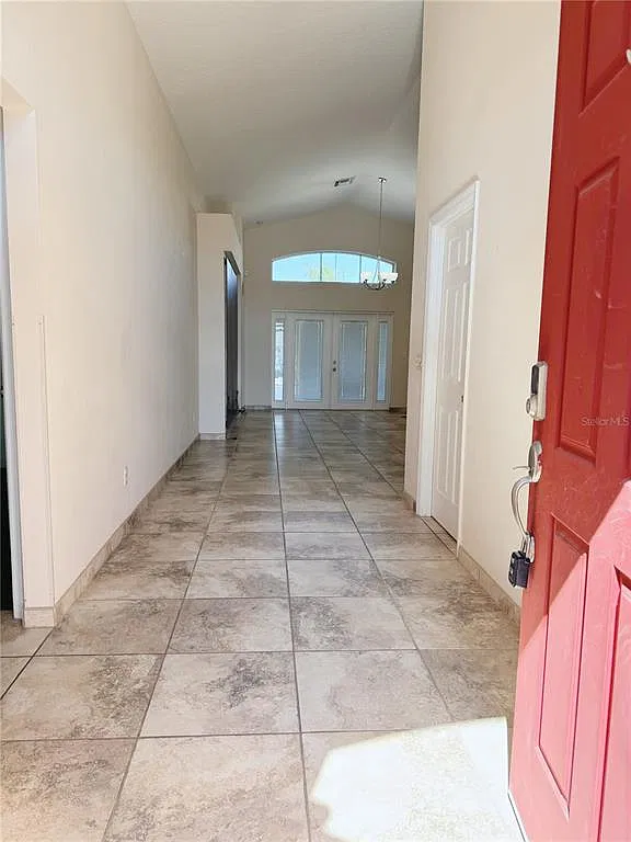 4 bed, 2.0 bath, 1786 sqft, $2,600 — Photo 3