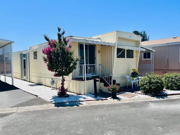 18 Golden Inn Way, Rancho Cordova, CA 95670