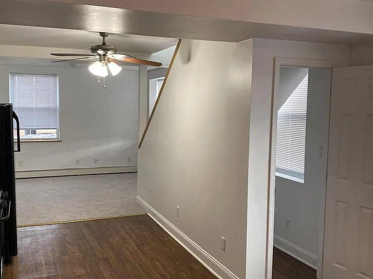 211 W State St #4 — Photo 4