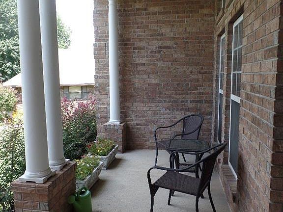 3rd image of 21600 Seminole Ct