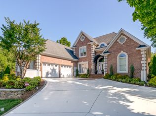 105 Northpond Ln, Winston Salem, NC 27106