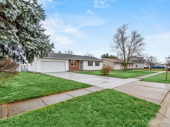 15 Weaver Way, North Lewisburg, OH 43060