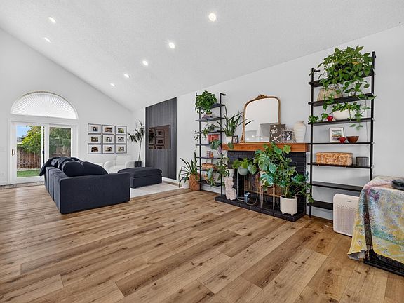 4th image of 7423 Monique Place