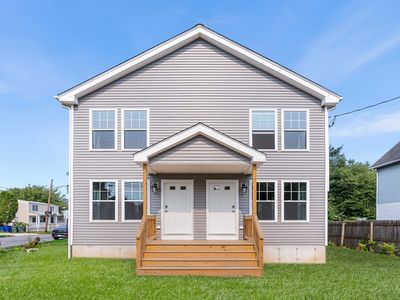 194 Wilmot Ave, Bridgeport, CT, 06607