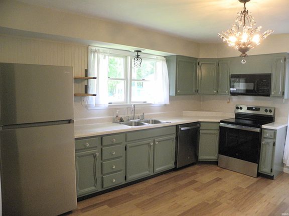 5th image of 269 S Harrison St