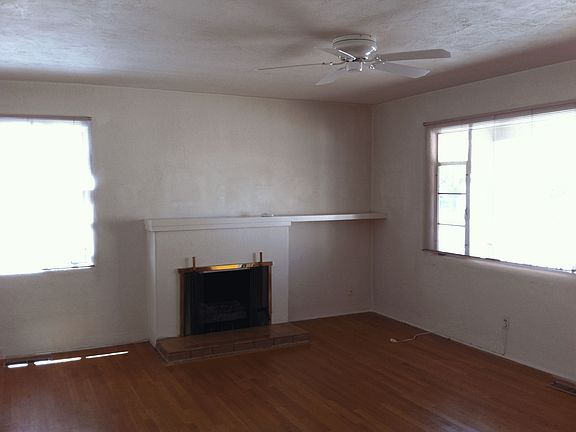3rd image of 1526 Hermosa Dr NE