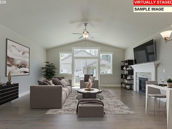 3rd image of 657 NE Saling #95