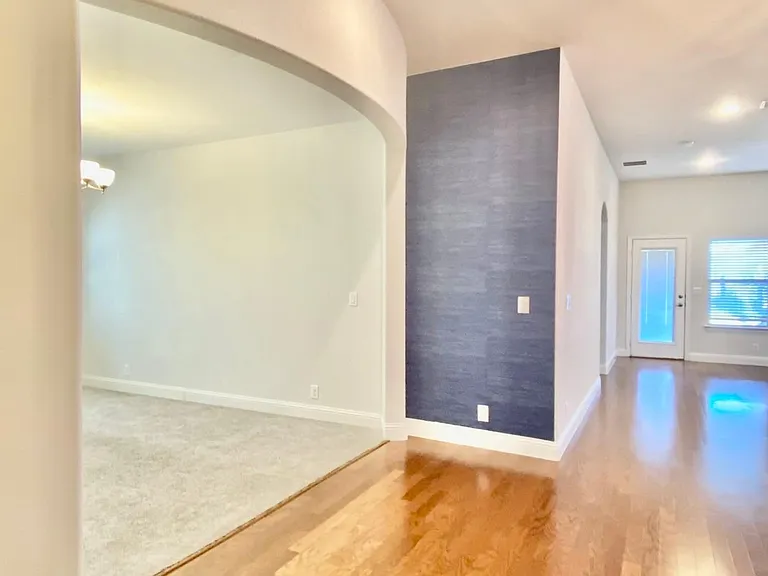 4404 Cherry Cv — Photo 28