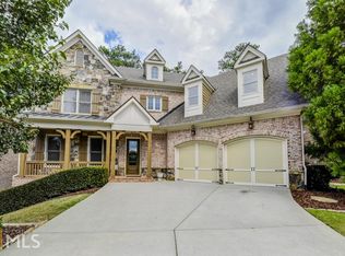 7878 Stratford Ln, Sandy Springs, GA 30350