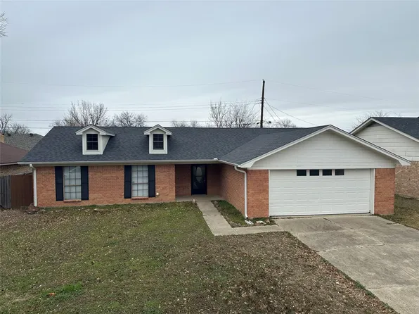 1020 Lincoln Dr, Sulphur Springs, TX 75482
