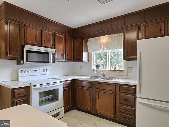 2nd image of 200 W Swatara Dr #L-0062