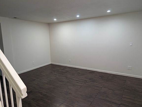 3rd image of 928 Deer Meadow Ct