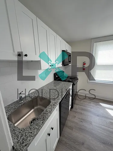77 E Herman St #2R Photo 1
