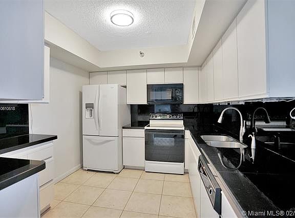 4th image of 19101 NE 36th Ct APT 804