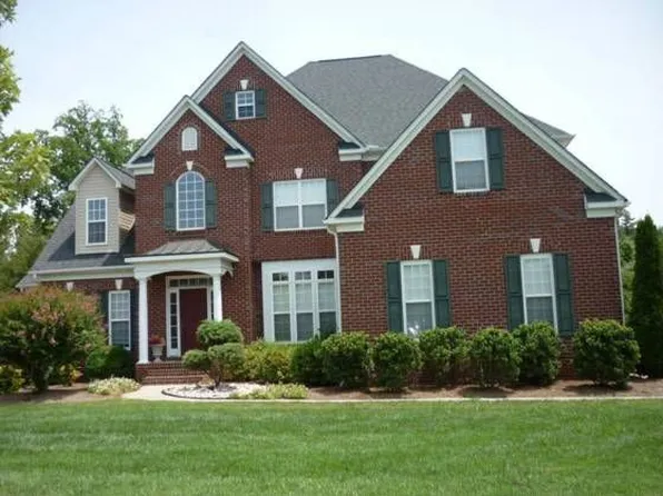 2504 Fallbrook Pl NW, Concord, NC 28027