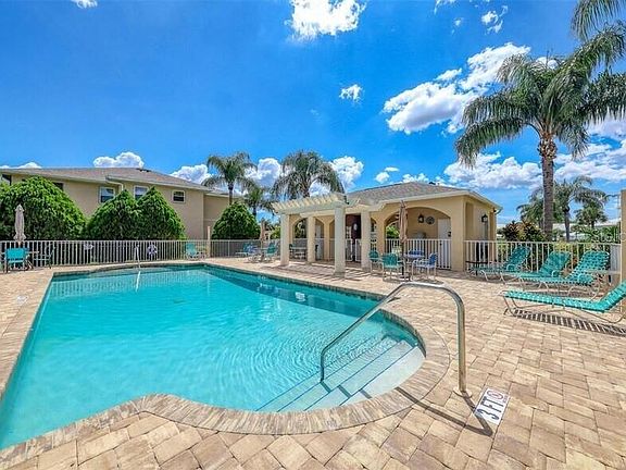 3rd image of 5800 SABAL TRACE DRIVE #401