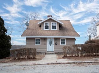 38 Raymond St, New London, CT 06320