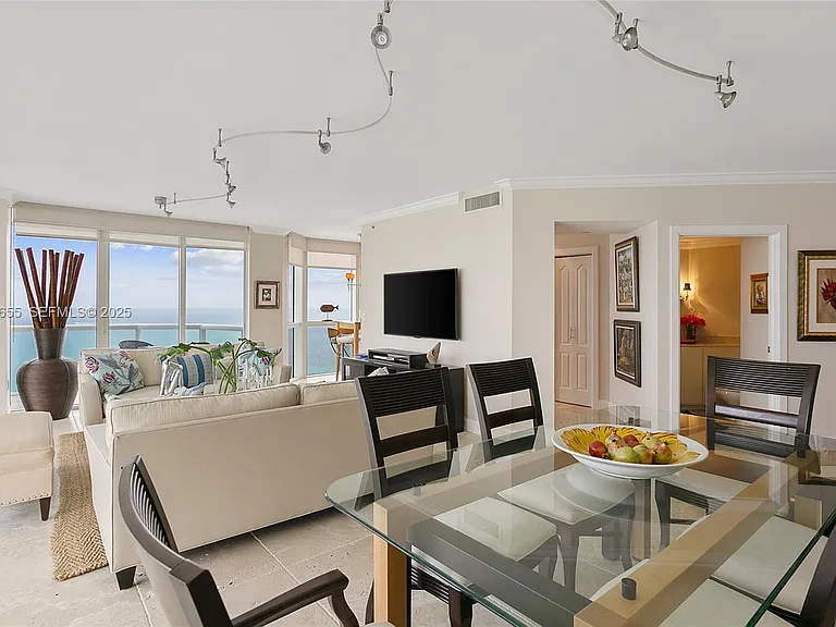 6365 Collins Ave #3401 — Photo 3