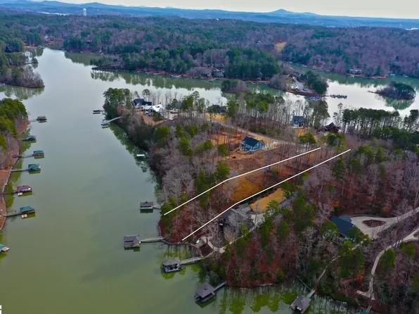 1367 Harbor Ridge Rd, Seneca, SC 29672