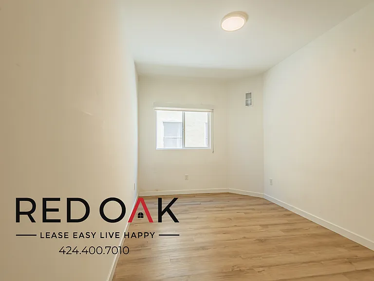 2204 7th Ave #103 — Photo 7