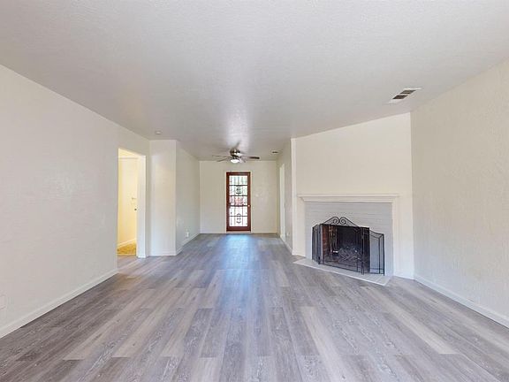 4th image of 3325 W Sonoma Ave