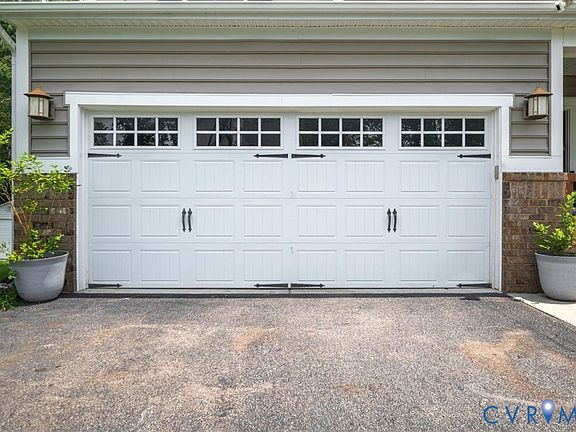 3rd image of 9013 Bailey Hill Rd