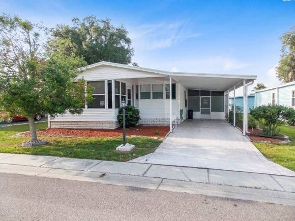 1st image of 6013 Forest Lake Dr